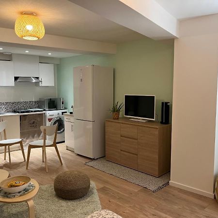 Studio 30m2 Rue piétonne Coeur de Hyères Exterior foto