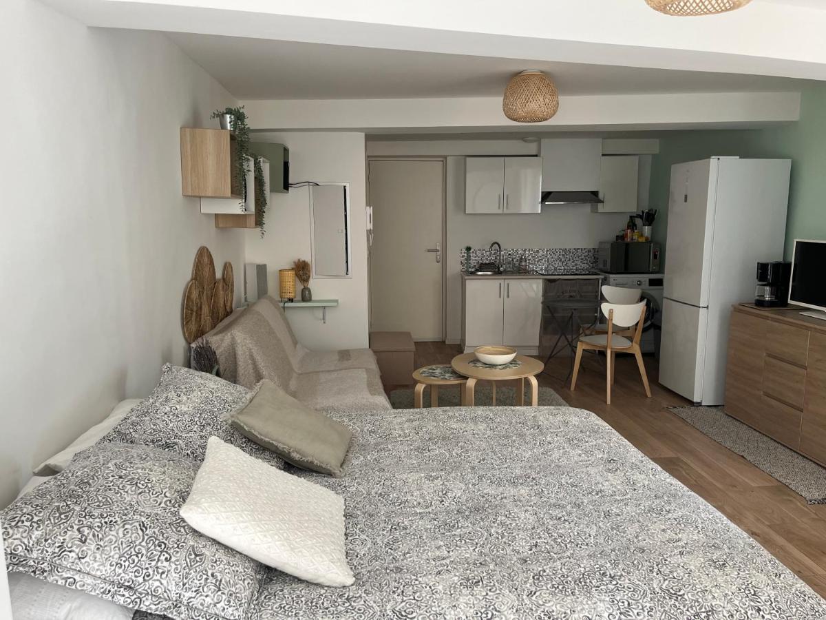 Studio 30m2 Rue piétonne Coeur de Hyères Exterior foto